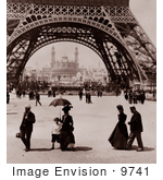 #9741 Picture of Tourists at the Eiffel Tower by JVPD