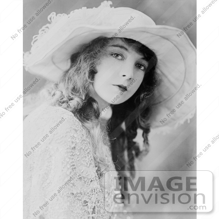 #12327 Picture of Lillian Gish Wearing a Hat by JVPD