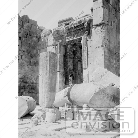 #13769 Picture of Broken Columns at the Temple of Jupiter, Baalbek by JVPD