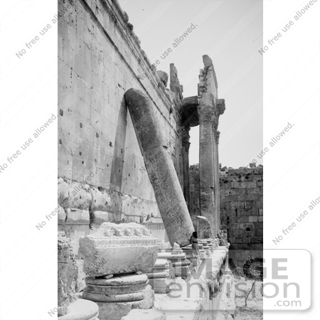 #13784 Picture of Broken and Leaning Columns at the Temple of Jupiter by JVPD
