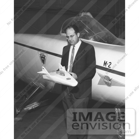 #7488 Stock Picture of Dale Reed with Model in Front of M2-F1 by JVPD