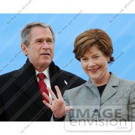 #7512 Photo of George W Bush and First Lady Laura Bush by JVPD