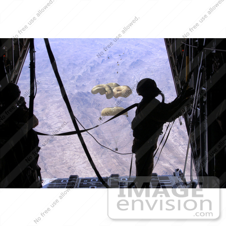 #8865 Picture of an Airdrop from a C-130 Hercules by JVPD