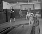 Women Bowling