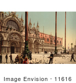 #11616 Picture Of People Feeding Pigeons At Doge’S Palace