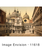 #11618 Picture Of A Court In Doges’ Palace