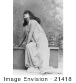 #21418 Stock Photography Of The Actress Sarah Bernhardt Wearing A Cloth While Acting And Curiously Looking Upwards