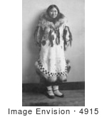 #4915 Eskimo Woman