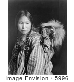 #5996 Inuit Mother