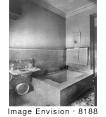 #8188 Picture Of A Large Bathtub And Sink