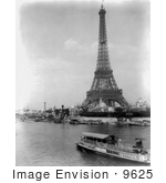 #9625 Picture Of A Tourist Boat By Eiffel Tower