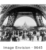 #9645 Picture Of The Central Dome And Eiffel Tower