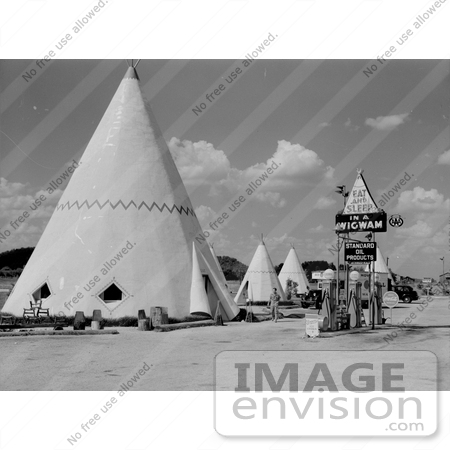 #9148 Picture of a Tipi Hotel by JVPD